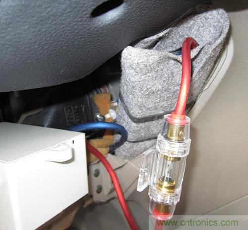 開(kāi)始在車上安裝