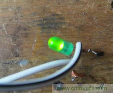 想減少電費嗎？DIY一個迷你風力發(fā)電機吧