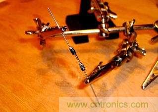 &ldquo;搖一搖&rdquo;手電筒DIY