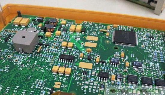 拆萬用表中的的&ldquo;蘋果&rdquo; Fluke 287