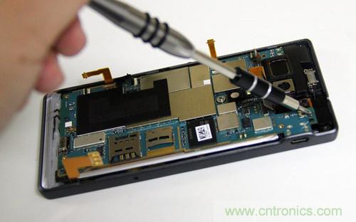 拆解4G新機(jī)索尼M35t：用料十足，易于維修