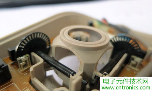 殿堂級機(jī)械鼠標(biāo)拆解：嘆精致做工！