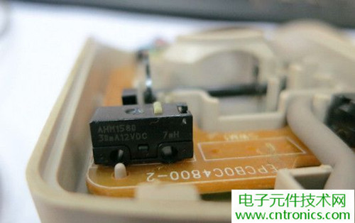 殿堂級機(jī)械鼠標(biāo)拆解：嘆精致做工！