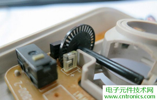殿堂級機(jī)械鼠標(biāo)拆解：嘆精致做工！