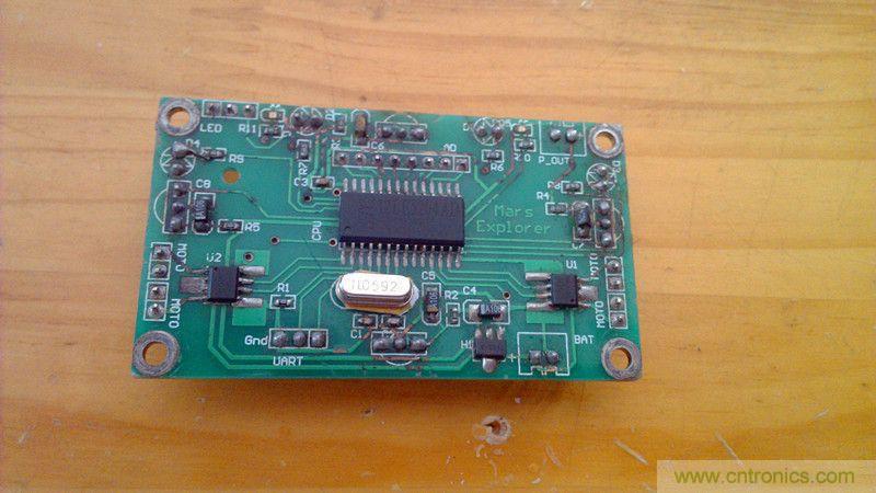 牛人力作！PCB版藍(lán)牙智能小車DIY