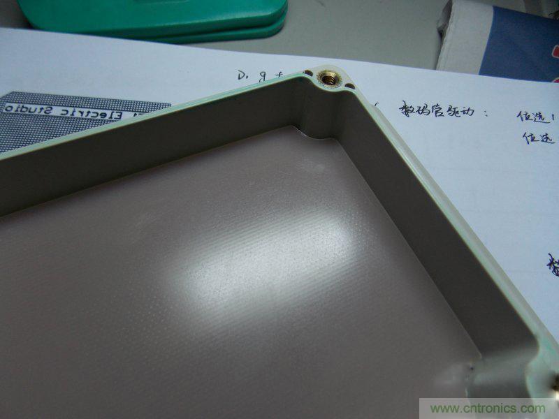 牛人全手工DIY:微電腦智能溫控市電開(kāi)關(guān)