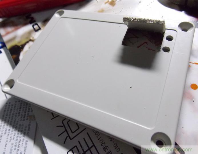 牛人全手工DIY:微電腦智能溫控市電開(kāi)關(guān)