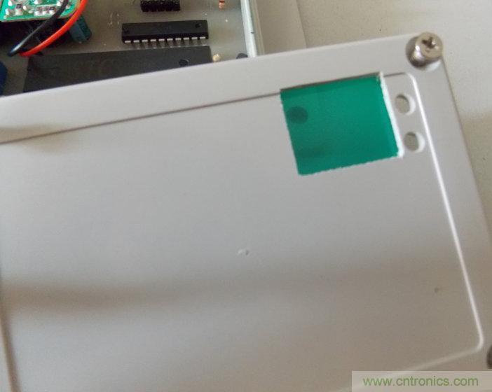 牛人全手工DIY:微電腦智能溫控市電開(kāi)關(guān)