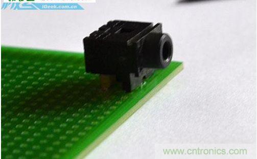 DIY：自制超炫音頻分配器，實(shí)現(xiàn)音箱共用