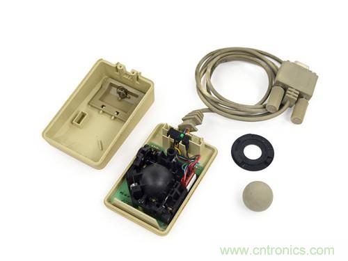 拆！古董級(jí)Macintosh 128K電腦