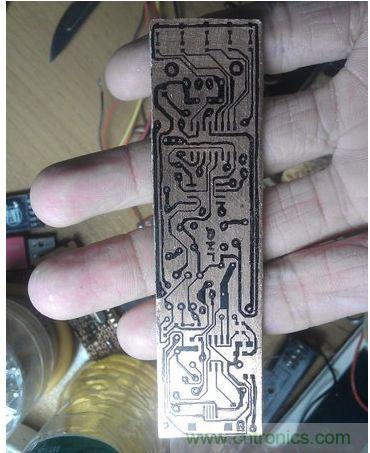 精巧DIY:綠色天然環(huán)保的太陽能移動電源