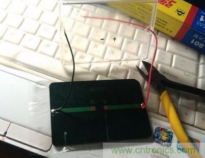 精巧DIY:綠色天然環(huán)保的太陽能移動電源