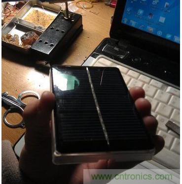 精巧DIY:綠色天然環(huán)保的太陽能移動電源