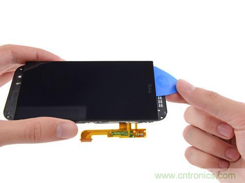 牛人強(qiáng)拆！新HTC One(M8)真機(jī)精密做工難修理