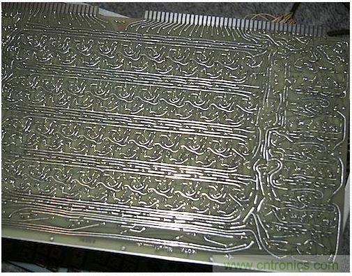 經(jīng)典懷舊拆解！歷史彌留的可編程科學(xué)計算器 from 1966