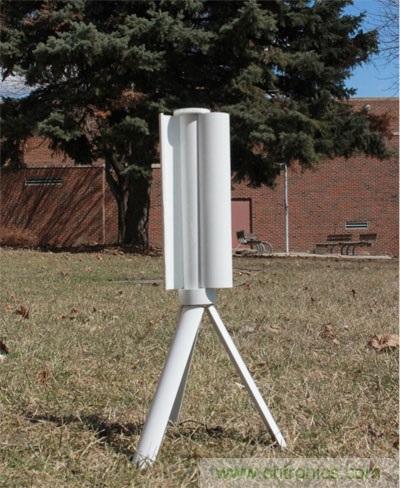 圖3：Skajaquoda的便攜式風力發(fā)電機Trinity，能產(chǎn)生15V的電源并儲存于內(nèi)置15,000mAh鋰聚合物電池中。