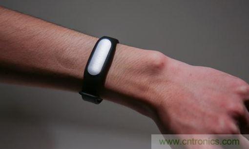 小米手環(huán)光感版體驗：便宜實惠，功能尚可