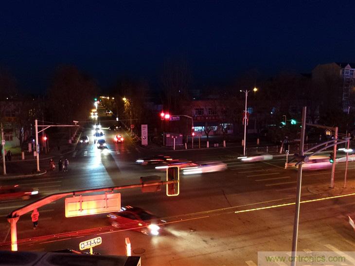 能媲美微單的 Zenfone Zoom測評(píng)：請(qǐng)叫我&ldquo;奧利奧&rdquo;拍照手機(jī)