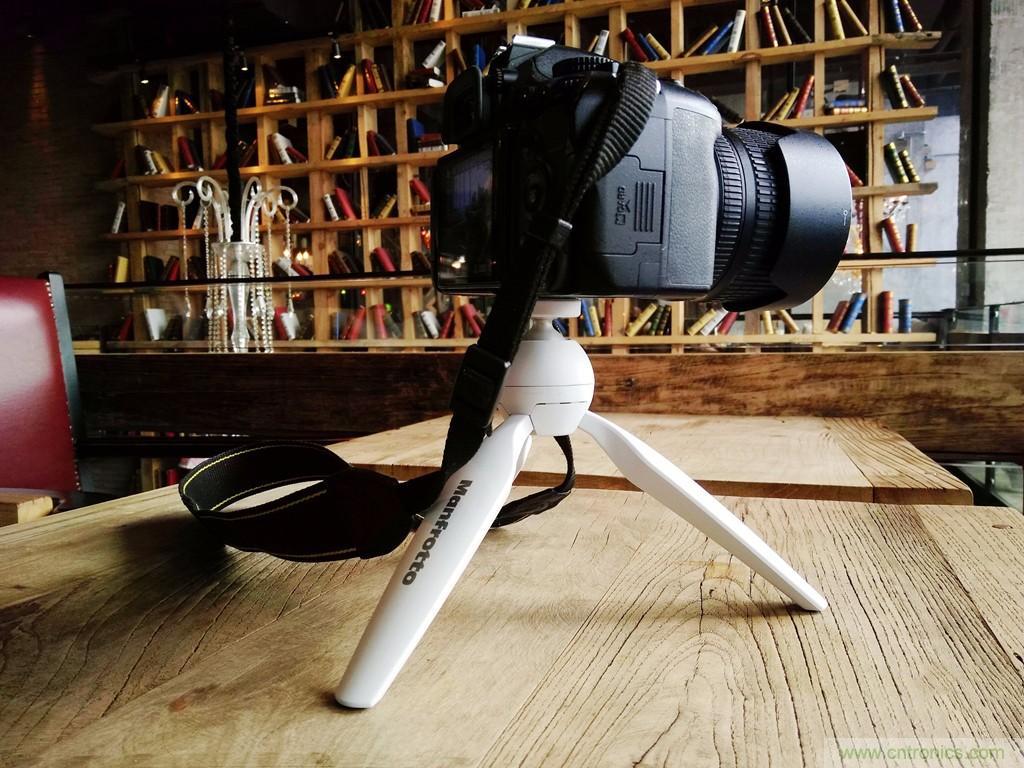 逼格滿(mǎn)滿(mǎn)的相機(jī)便攜三腳架，三足鼎立才安全