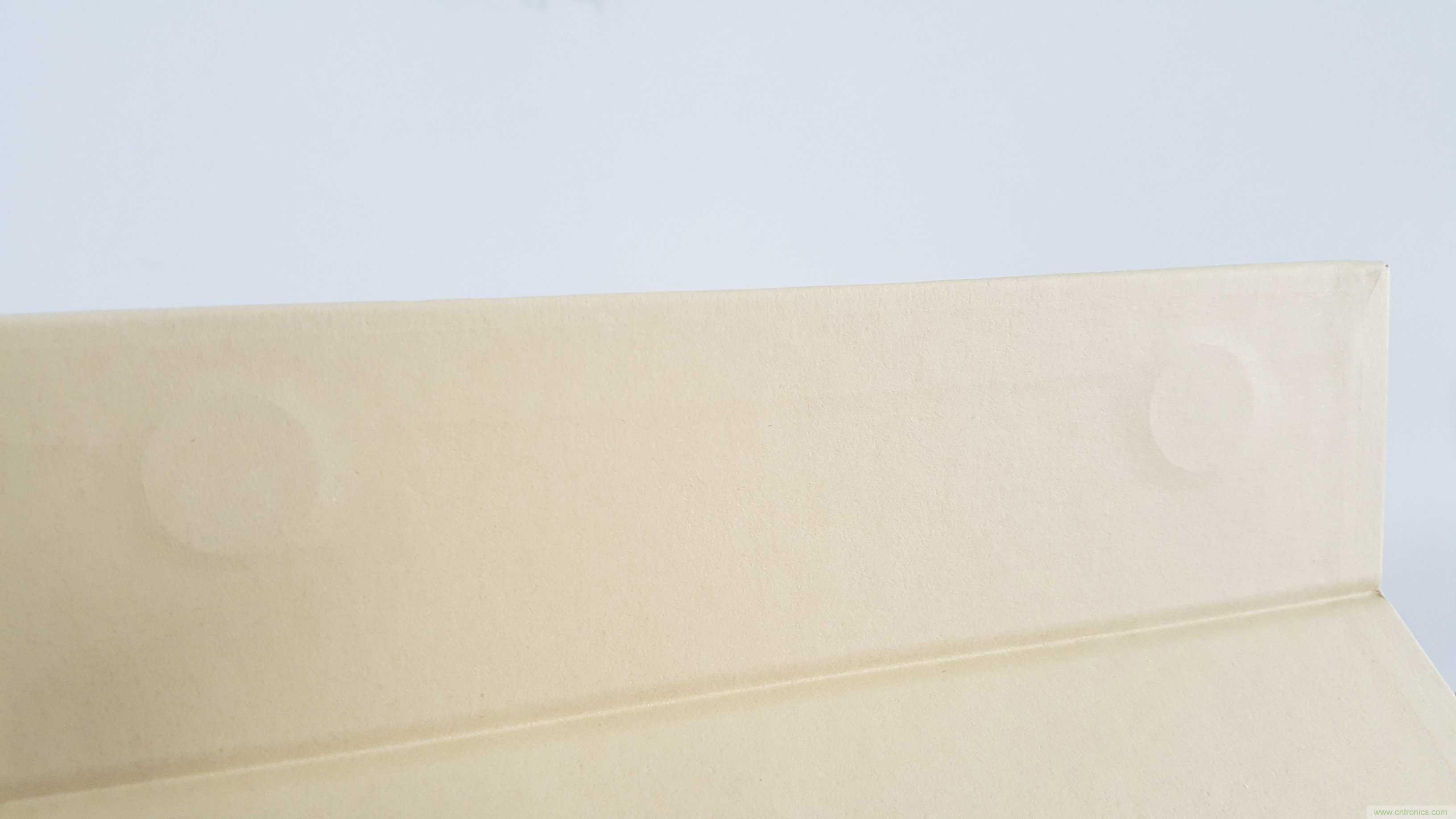 搞怪&ldquo;美人魚&rdquo;盡享靈克藍(lán)牙音箱的天籟之音！