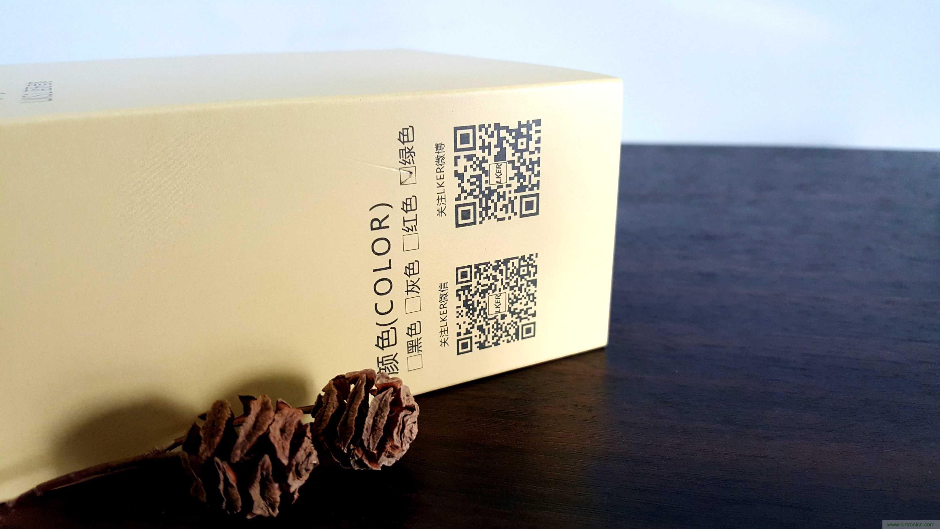 搞怪&ldquo;美人魚&rdquo;盡享靈克藍(lán)牙音箱的天籟之音！