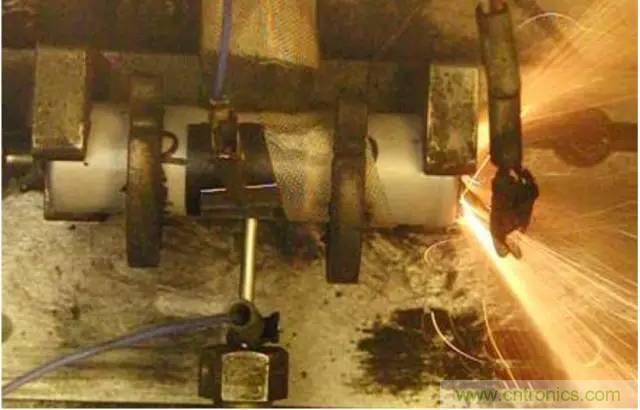 鋰離子電池安全測試解析：擠壓、針刺、短路