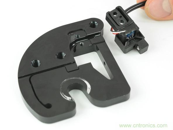 從電池到傳感器，完整拆解小米智能自行車