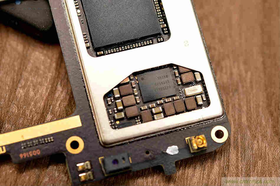 拆解魅族15 Plus：玩轉(zhuǎn)了新概念，但其工藝究竟如何？