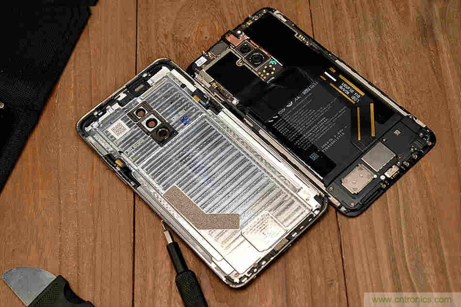 拆解魅族15 Plus：玩轉(zhuǎn)了新概念，但其工藝究竟如何？