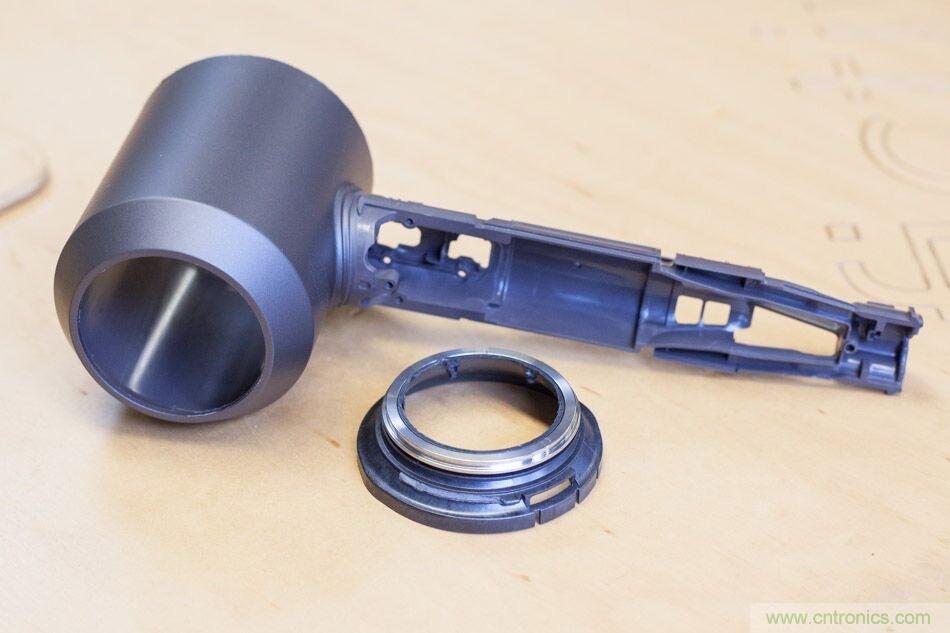 拆解戴森吹風機：近三千元的價格貴在哪？
