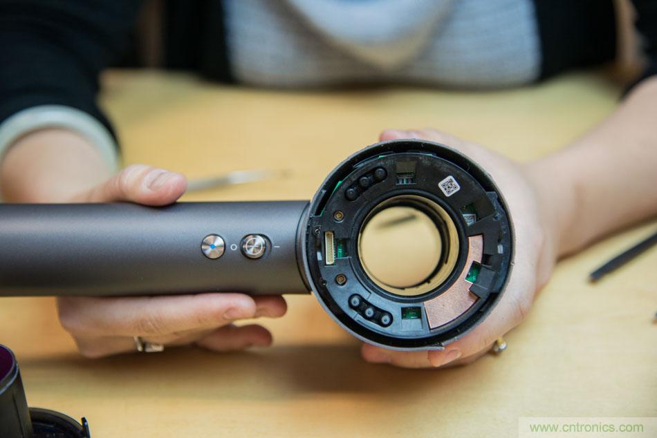 拆解戴森吹風機：近三千元的價格貴在哪？