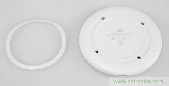 拆解對(duì)比：系出同門，小米、紫米無(wú)線充電器的差別有多大？