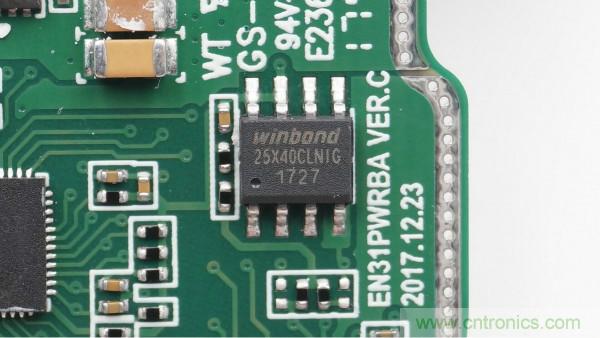 拆解華為保時捷設(shè)計快充無線充電器：憑啥能賣699？