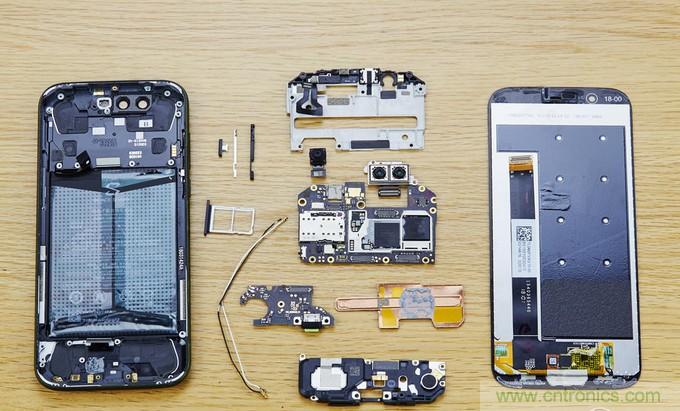 拆解黑鯊手機(jī)：多級(jí)直觸一體式液冷系統(tǒng)有什么門道？