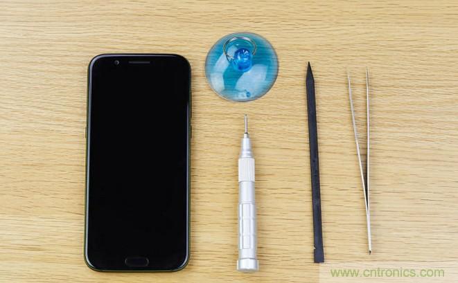 拆解黑鯊手機(jī)：多級(jí)直觸一體式液冷系統(tǒng)有什么門道？