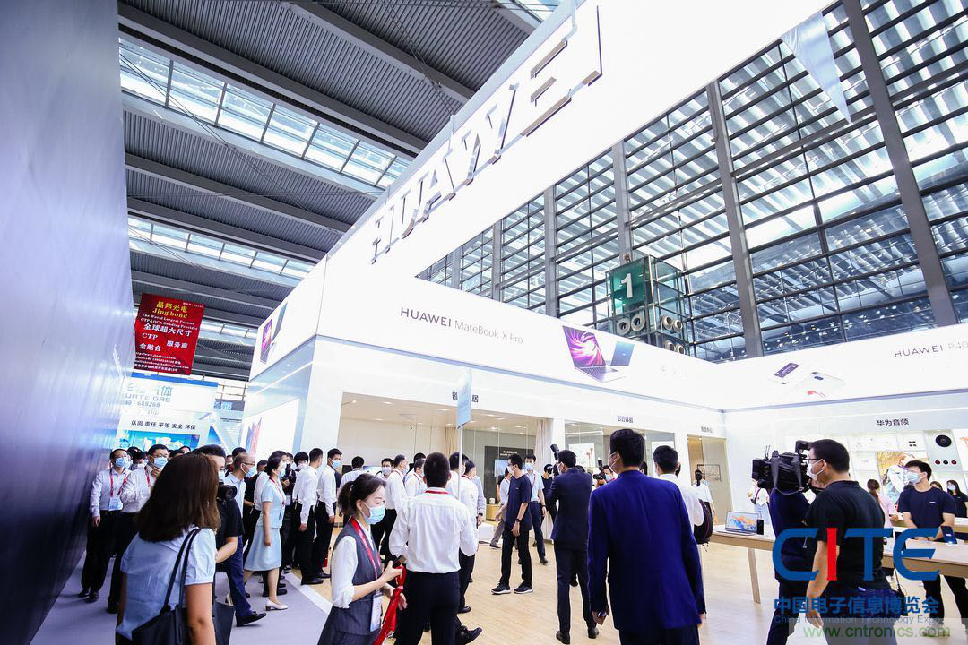 第八屆中國電子信息博覽會在深圳盛大開幕，為行業(yè)發(fā)展提振信心
