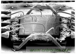 如何降低電路&ldquo;熱回路&rdquo;影響，實(shí)現(xiàn)低 EMI 高效電源器件設(shè)計(jì)