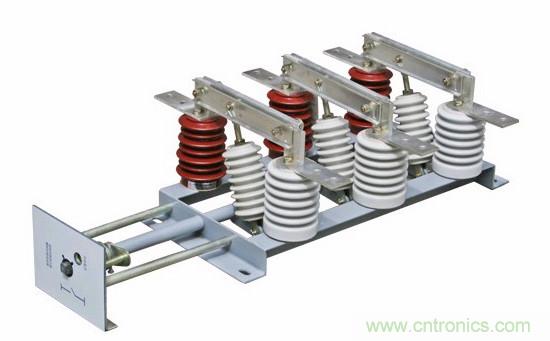 高壓斷路器的操作結(jié)構(gòu)有哪幾種？和隔離開關(guān)有什么區(qū)別？